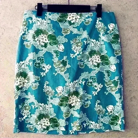 TALBOTS NWT 10 PETITES FLORAL SUMMER PARTY‎  ARTSY FESTIVAL WINERY COMFY  SKIRT - Picture 1 of 7